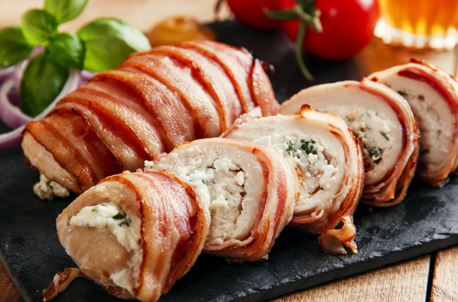 Gyors és Finom baconbe tekert csirkemell 15 perc alatt