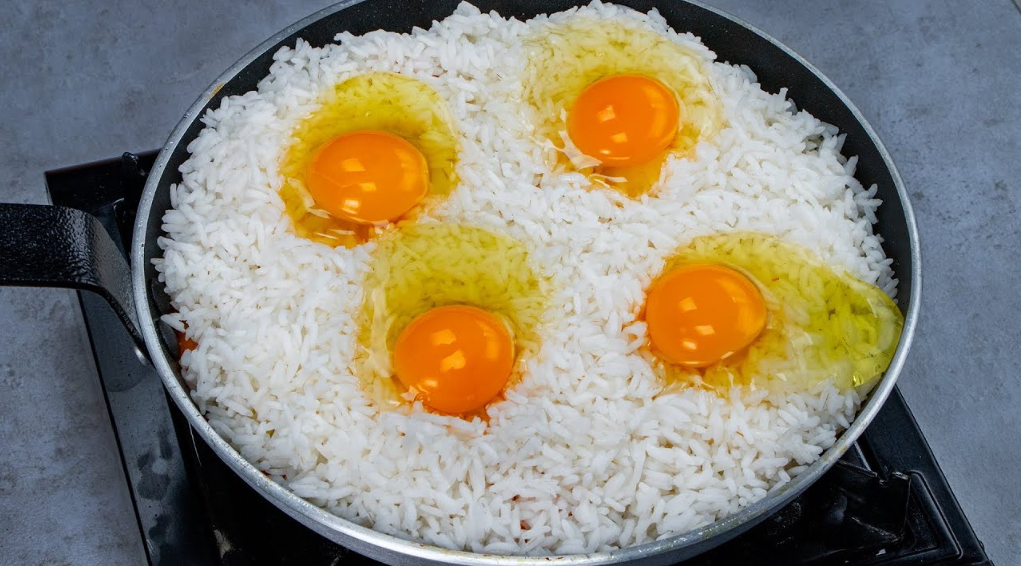 Ízletes tojásos rizs: Recept Ünnepi Vacsorára