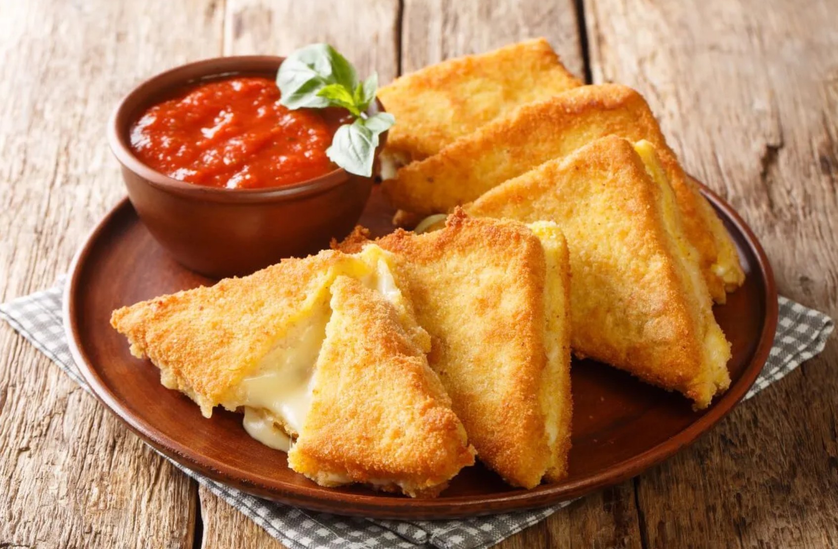 Tökéletes rántott sajt: Recept Kezdőknek