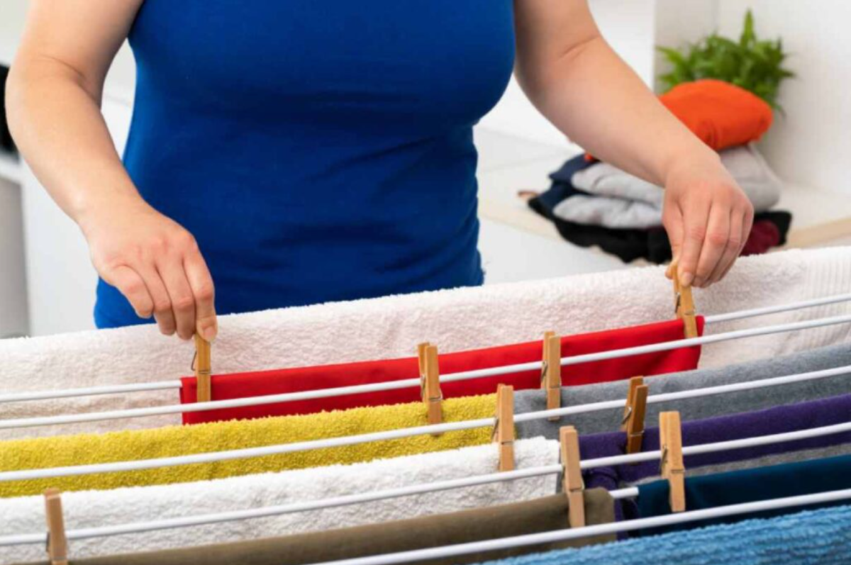 Búcsút mondtam a szárítógépnek – ezzel a módszerrel 1 perc alatt teregetek és szárítok: igazi álom